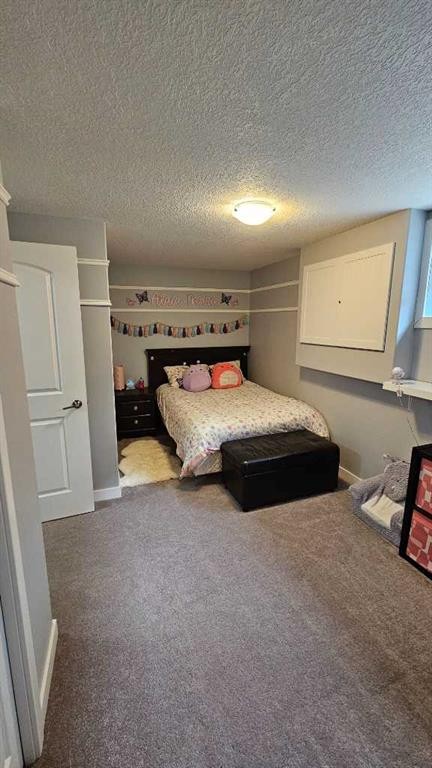 448 Willow Place, Picture Butte, AB - Indoor Photo Showing Bedroom
