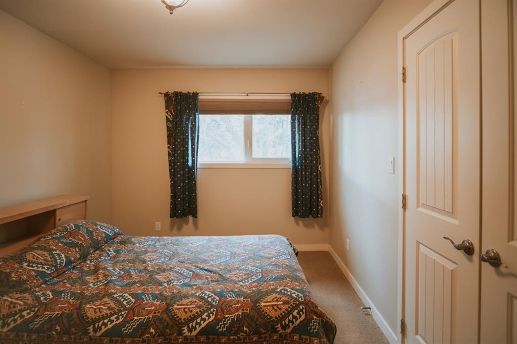 1201 8 Avenue South, Lethbridge, AB - Indoor Photo Showing Bedroom