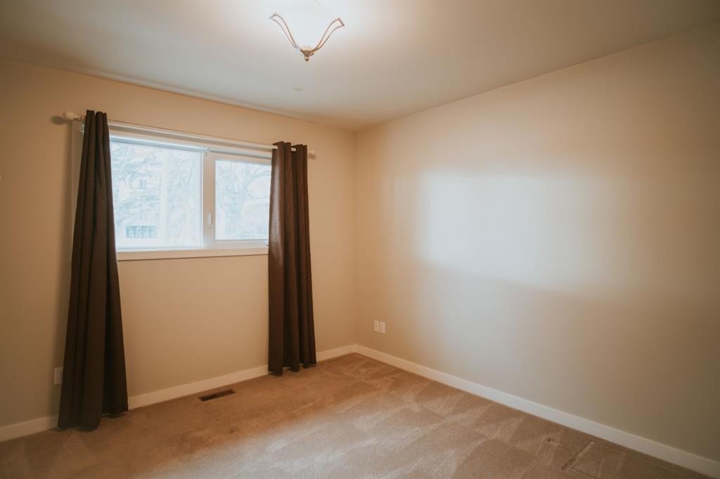 1201 8 Avenue South, Lethbridge, AB - Indoor Photo Showing Other Room