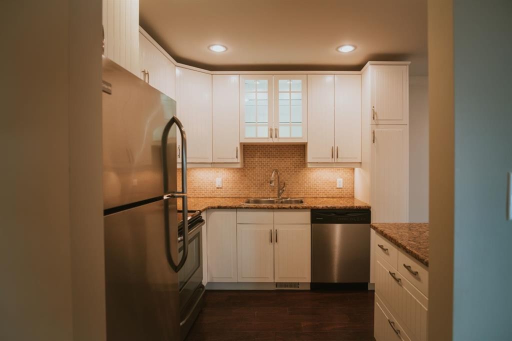 1201 8 Avenue South, Lethbridge, AB - Indoor Photo Showing Kitchen
