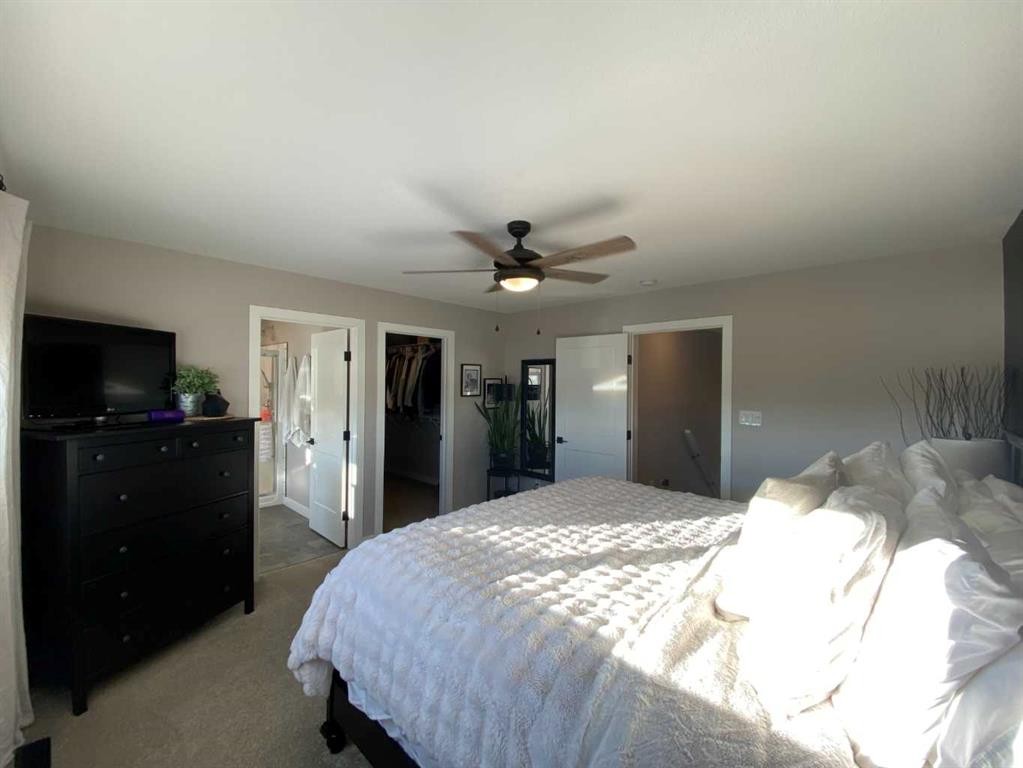 4237 60 Avenue, Taber, AB - Indoor Photo Showing Bedroom