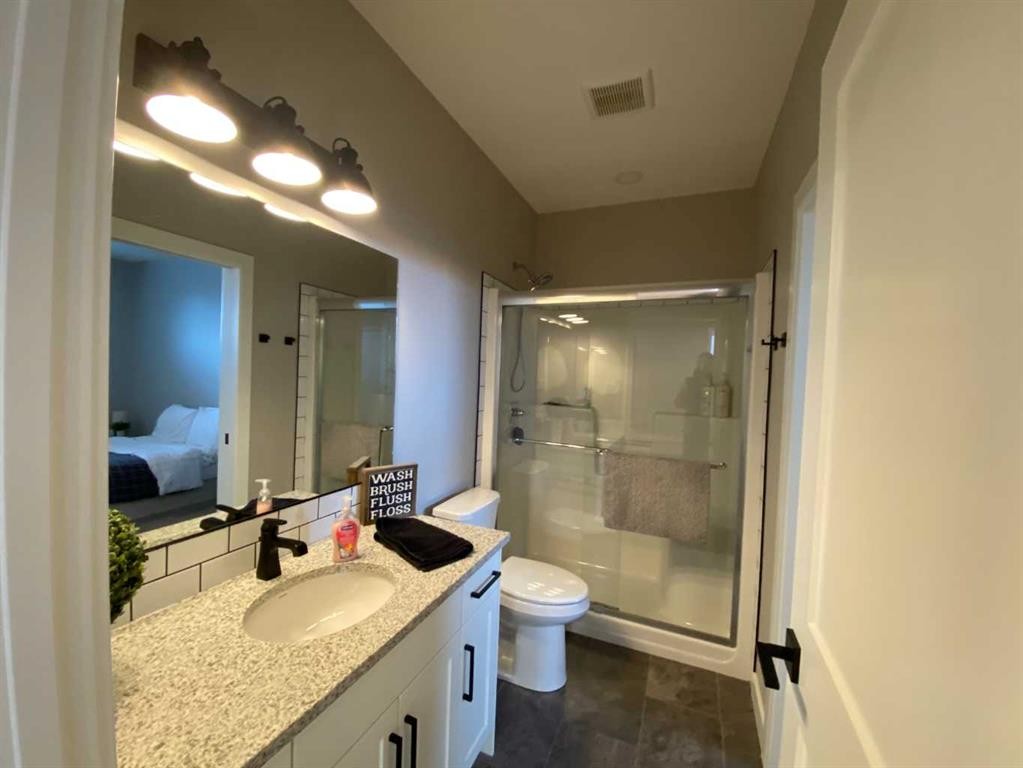 4237 60 Avenue, Taber, AB - Indoor Photo Showing Bathroom