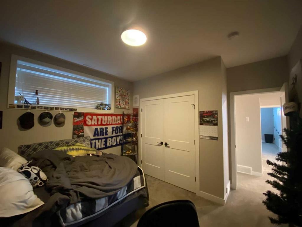 4237 60 Avenue, Taber, AB - Indoor Photo Showing Bedroom