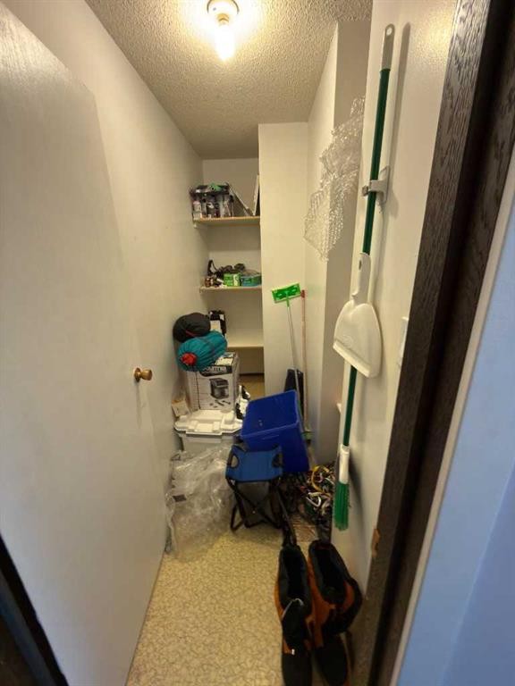 310A-295 Columbia Boulevard West, Lethbridge, AB - Indoor