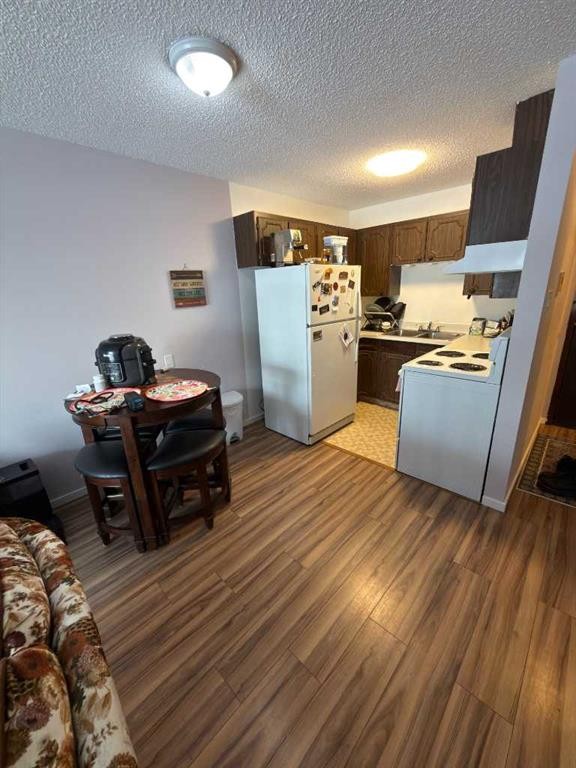 310A-295 Columbia Boulevard West, Lethbridge, AB - Indoor Photo Showing Other Room