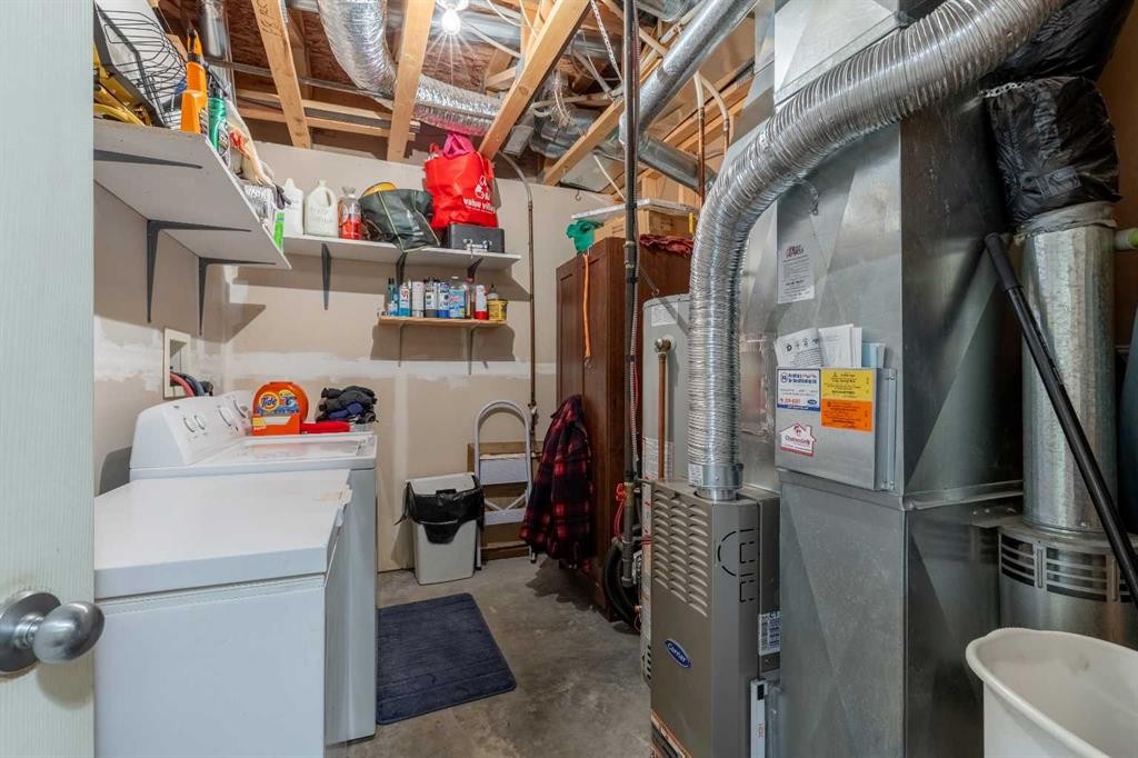 114 Lynx Cove North, Lethbridge, AB - Indoor Photo Showing Other Room