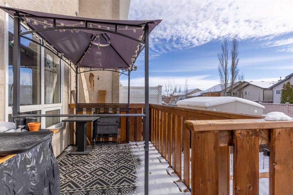 114 Lynx Cove North, Lethbridge, AB - Outdoor With Exterior