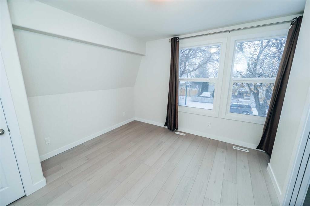 114 15 Street North, Lethbridge, AB - Indoor Photo Showing Other Room