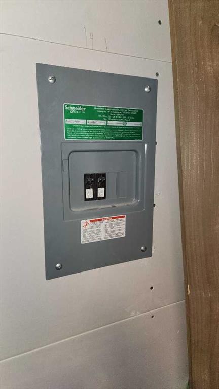 114 15 Street North, Lethbridge, AB - Indoor Photo Showing Basement