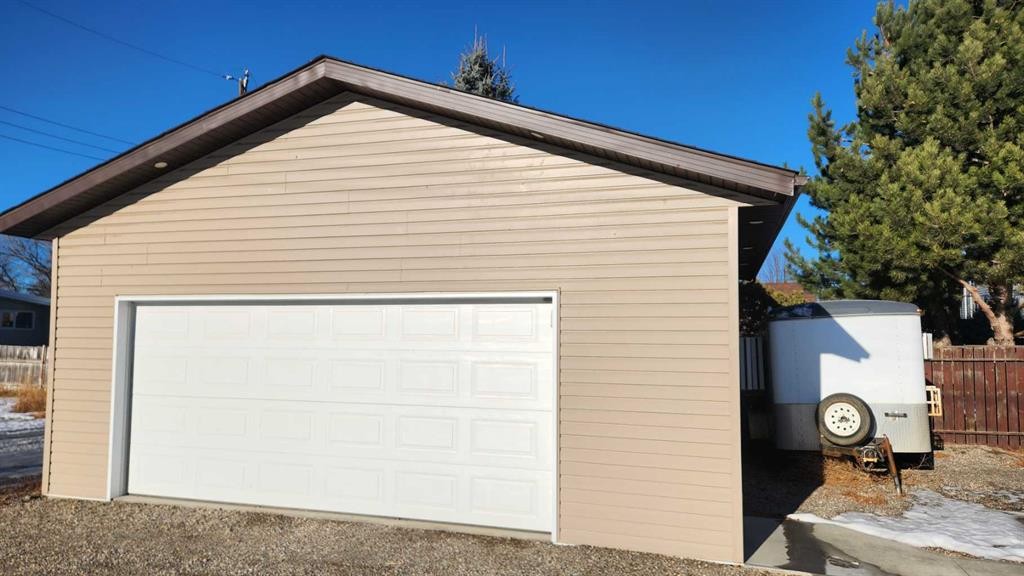 114 15 Street North, Lethbridge, AB - Outdoor With Exterior