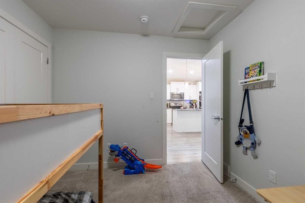 59 Kensington Road West, Lethbridge, AB - Indoor Photo Showing Other Room