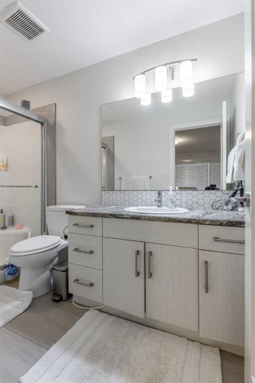 59 Kensington Road West, Lethbridge, AB - Indoor Photo Showing Bathroom
