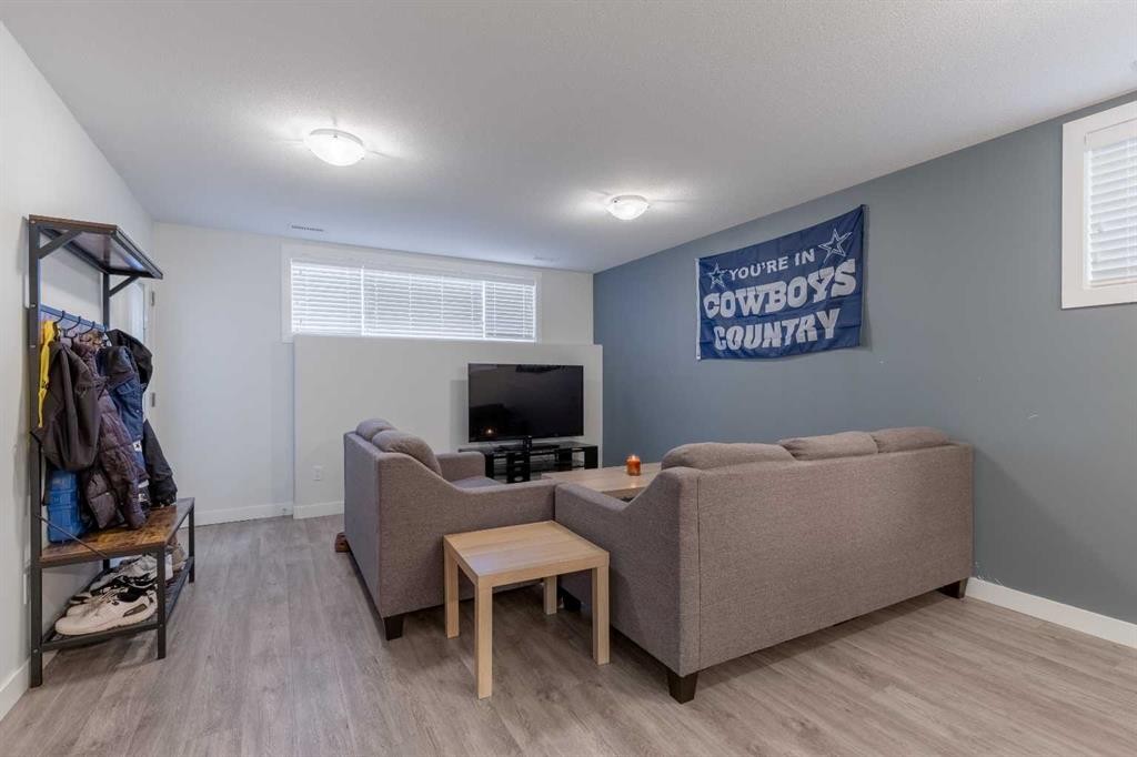 59 Kensington Road West, Lethbridge, AB - Indoor