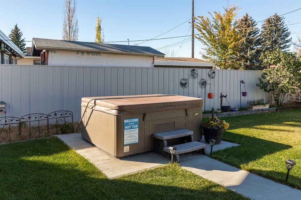 602 27 Street North, Lethbridge, AB - Outdoor