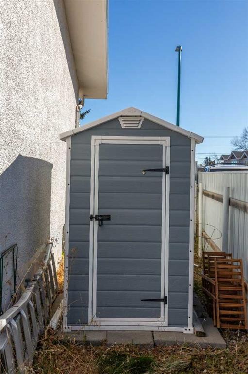 602 27 Street North, Lethbridge, AB - Outdoor With Exterior