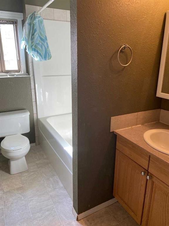 A-467 Blackfoot Manor West, Lethbridge, AB