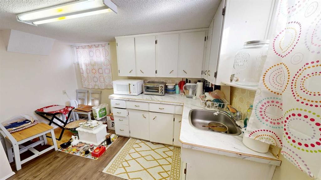 B-1212 7 Avenue South, Lethbridge, AB