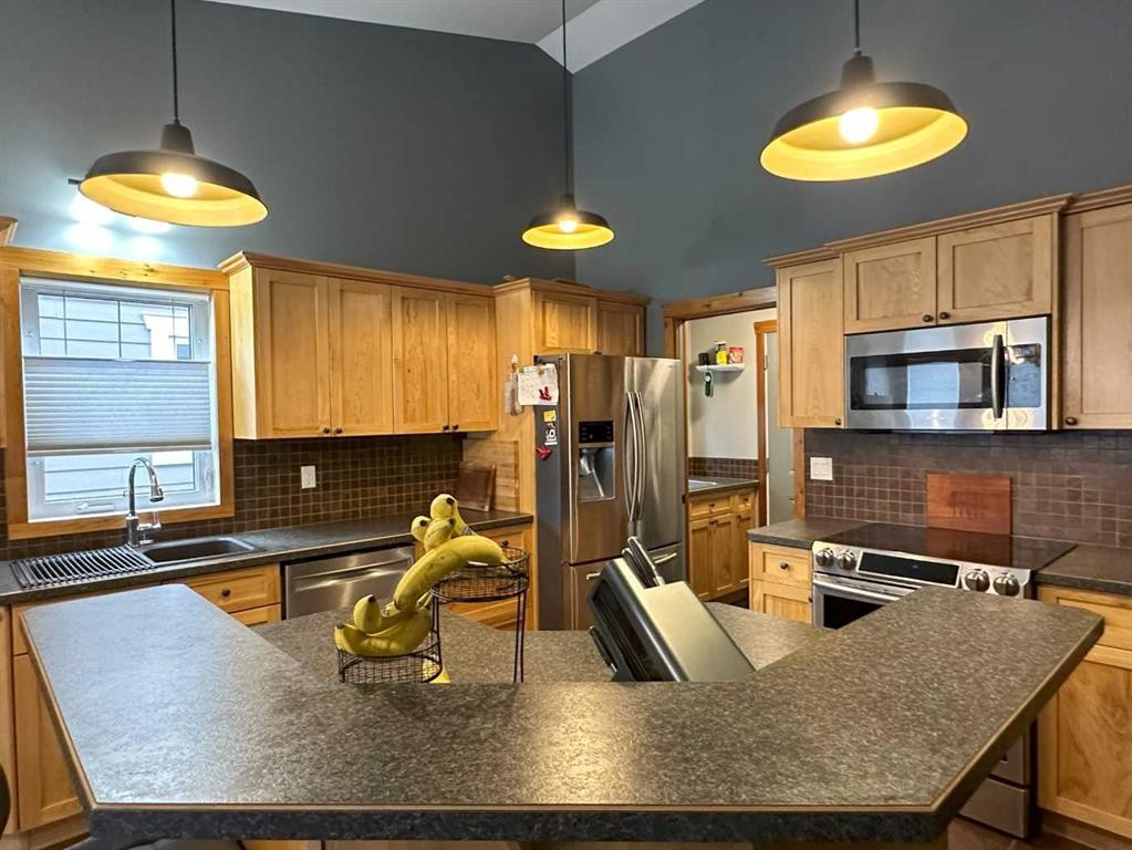 68 Ironstone Dr., Coleman, AB - Indoor Photo Showing Kitchen With Upgraded Kitchen