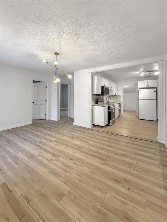 1135 12 Street South, Lethbridge, AB - Indoor Photo Showing Other Room