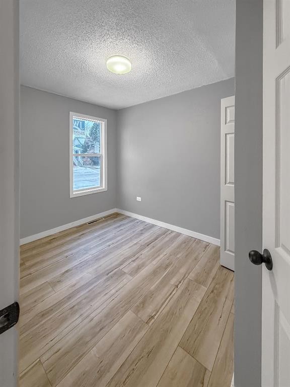 1135 12 Street South, Lethbridge, AB - Indoor Photo Showing Other Room