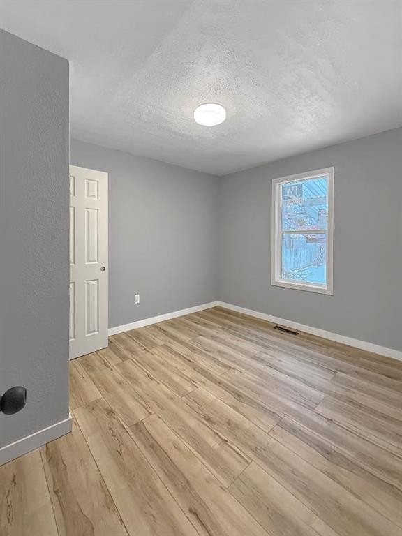 1135 12 Street South, Lethbridge, AB - Indoor Photo Showing Other Room