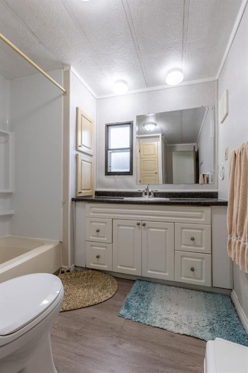 230-2300 13 Street North, Lethbridge, AB