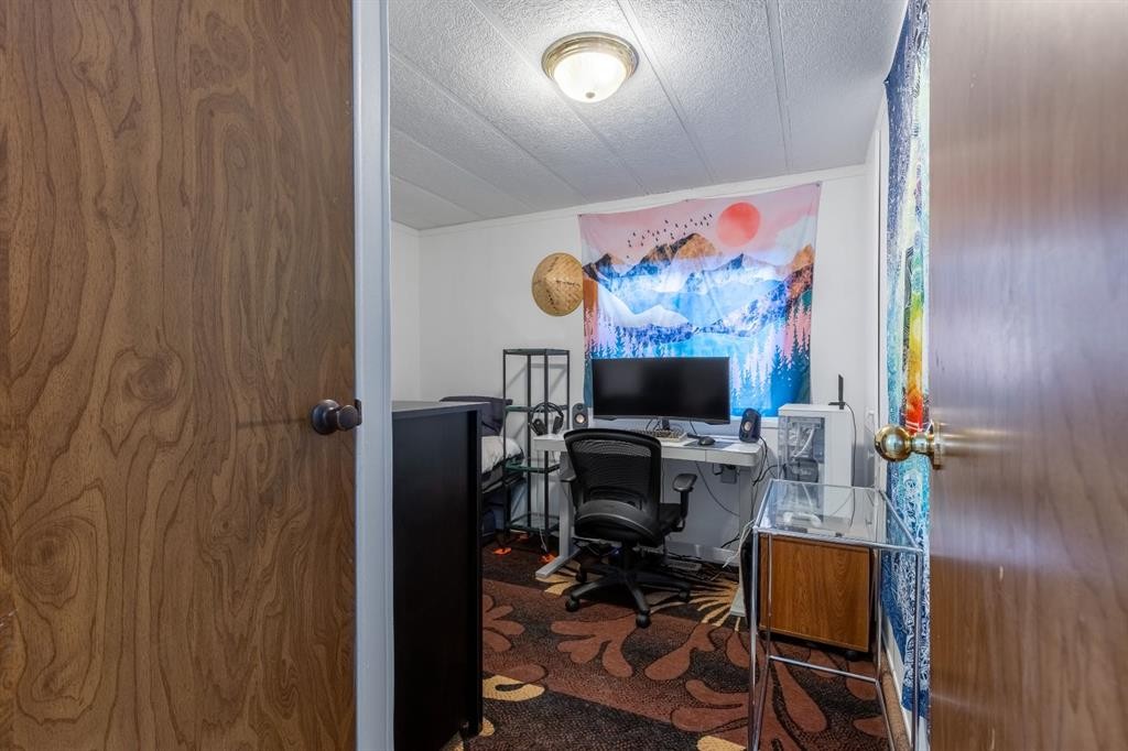 230-2300 13 Street North, Lethbridge, AB