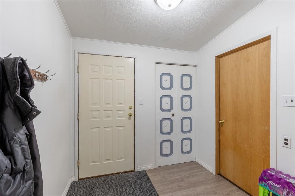 230-2300 13 Street North, Lethbridge, AB