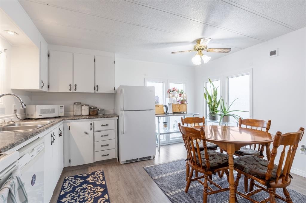 230-2300 13 Street North, Lethbridge, AB