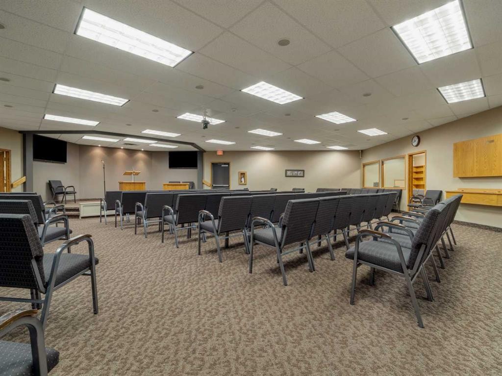 2822 2 Avenue South, Lethbridge, AB