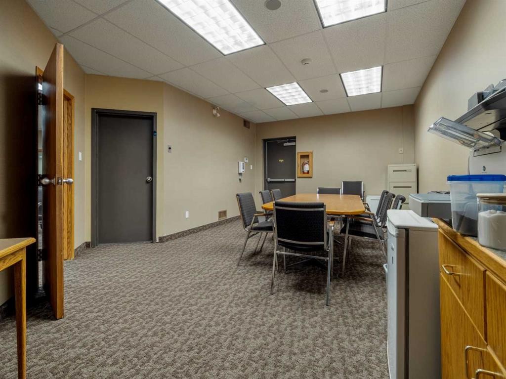 2822 2 Avenue South, Lethbridge, AB