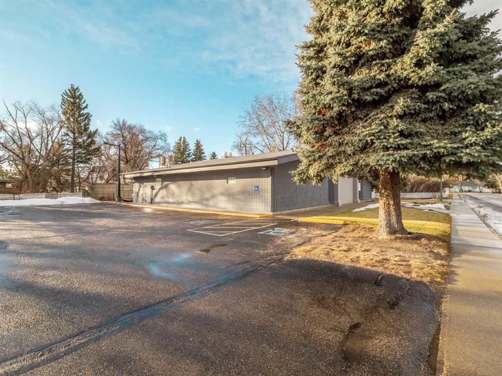 2822 2 Avenue South, Lethbridge, AB