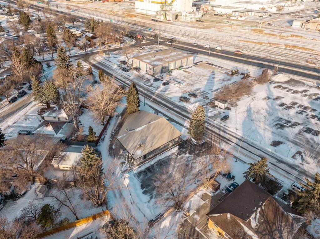 2822 2 Avenue South, Lethbridge, AB