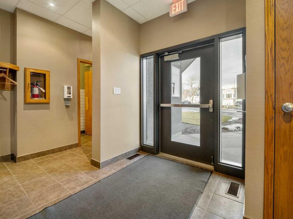 2822 2 Avenue South, Lethbridge, AB