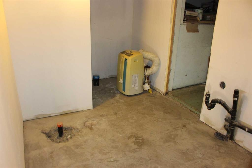 526 Highway Avenue, Picture Butte, AB - Indoor