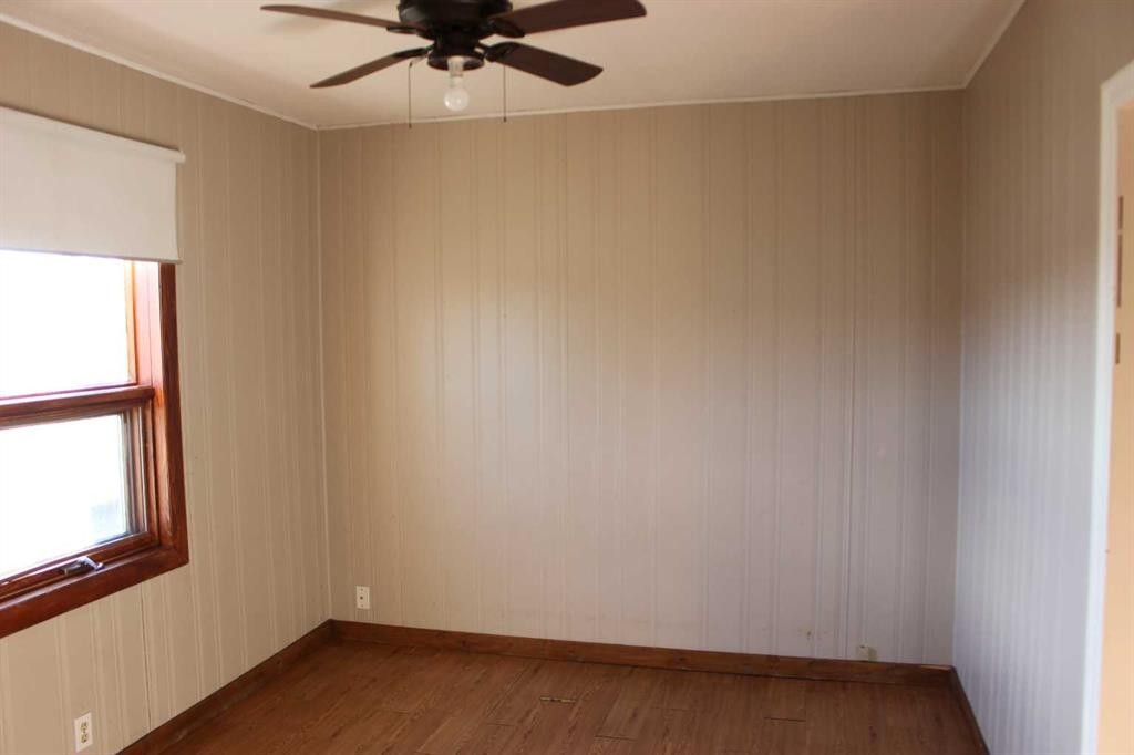 526 Highway Avenue, Picture Butte, AB - Indoor Photo Showing Other Room