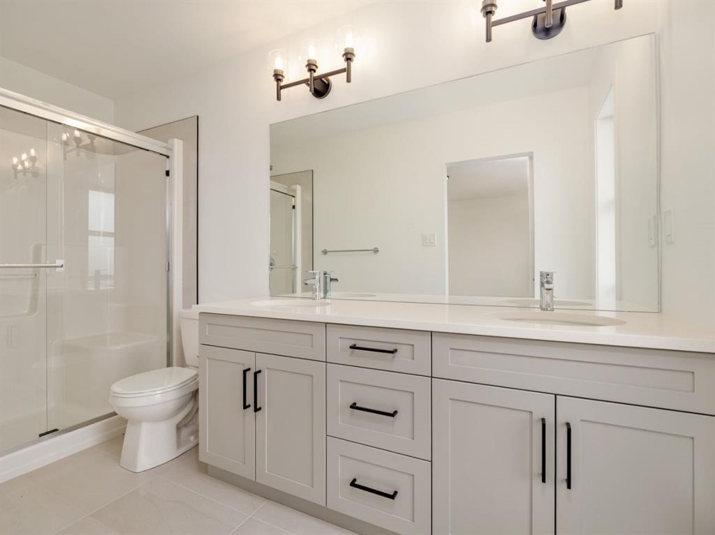 162 Caribou Bend North, Lethbridge, AB - Indoor Photo Showing Bathroom