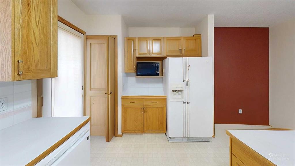 173 Heritage Boulevard West, Lethbridge, AB