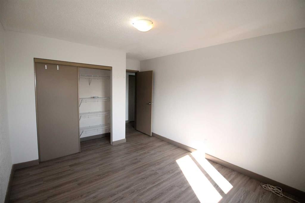 26-3440 23 Avenue South, Lethbridge, AB - Indoor Photo Showing Other Room