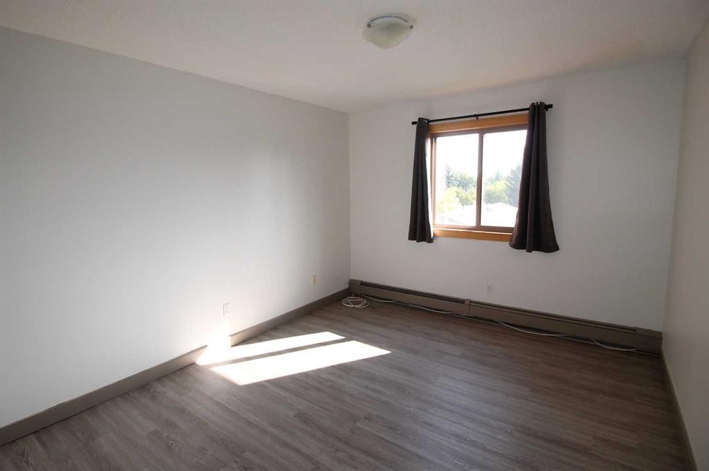 26-3440 23 Avenue South, Lethbridge, AB - Indoor Photo Showing Other Room