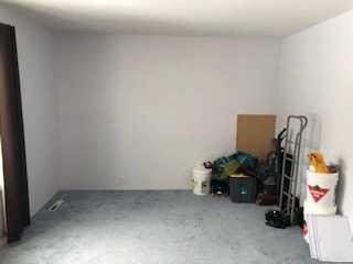 1011 11 Street South, Lethbridge, AB - Indoor