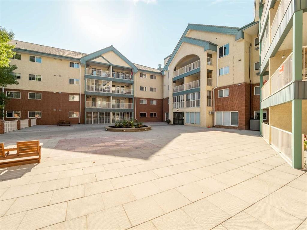 209-20 3 Street South, Lethbridge, AB - Outdoor