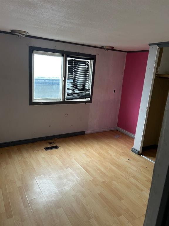 338 2 Avenue, Stirling, AB - Indoor Photo Showing Other Room