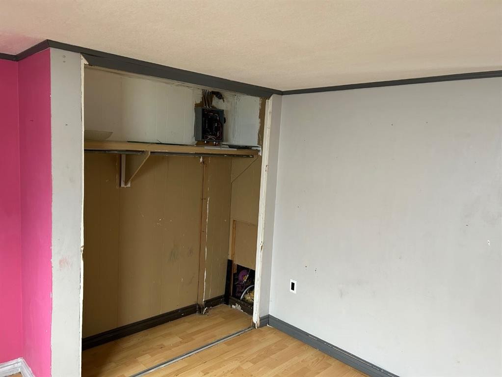 338 2 Avenue, Stirling, AB - Indoor Photo Showing Other Room