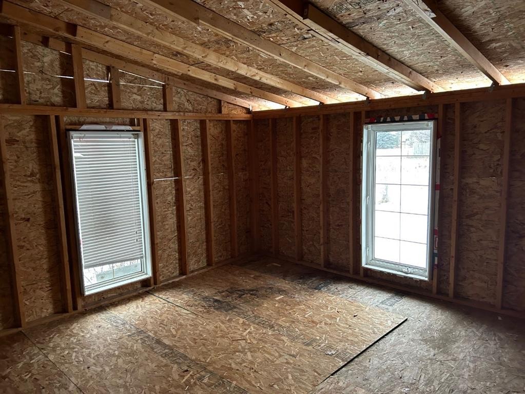 338 2 Avenue, Stirling, AB - Indoor Photo Showing Other Room
