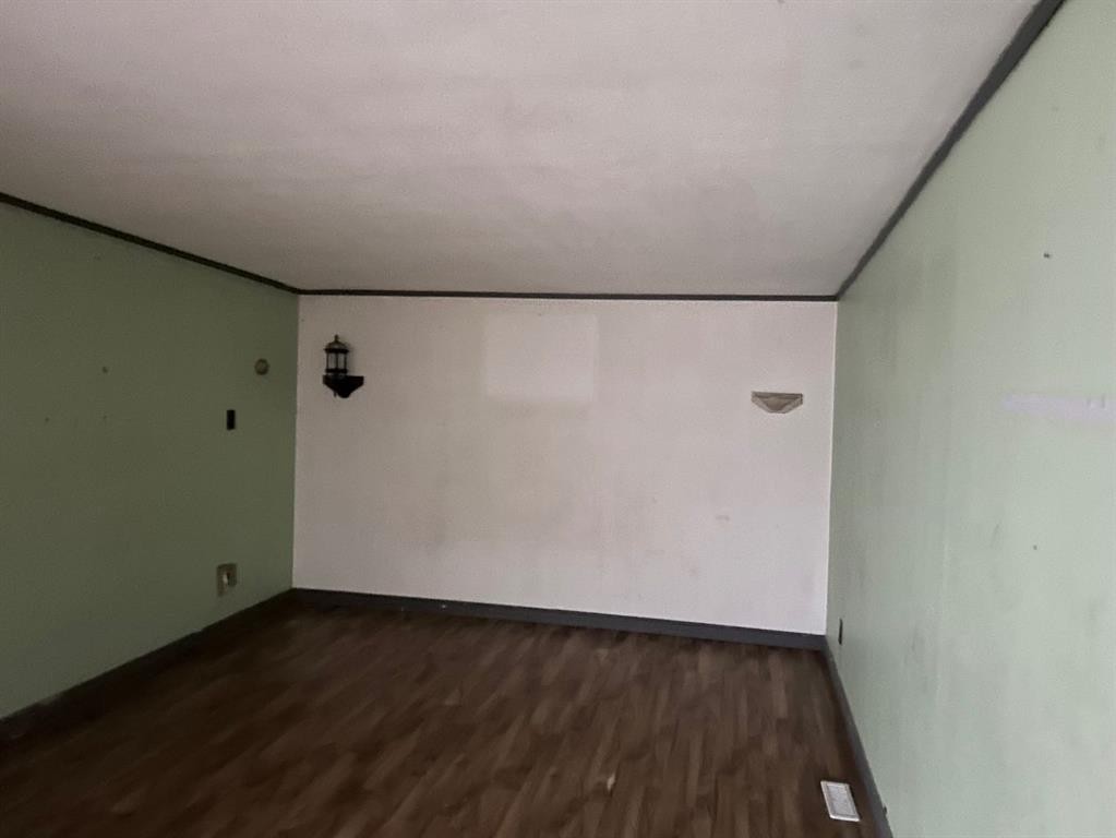 338 2 Avenue, Stirling, AB - Indoor Photo Showing Other Room