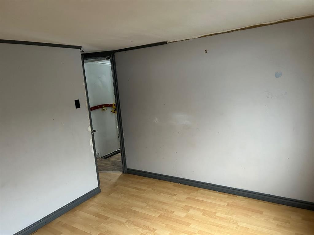 338 2 Avenue, Stirling, AB - Indoor Photo Showing Other Room