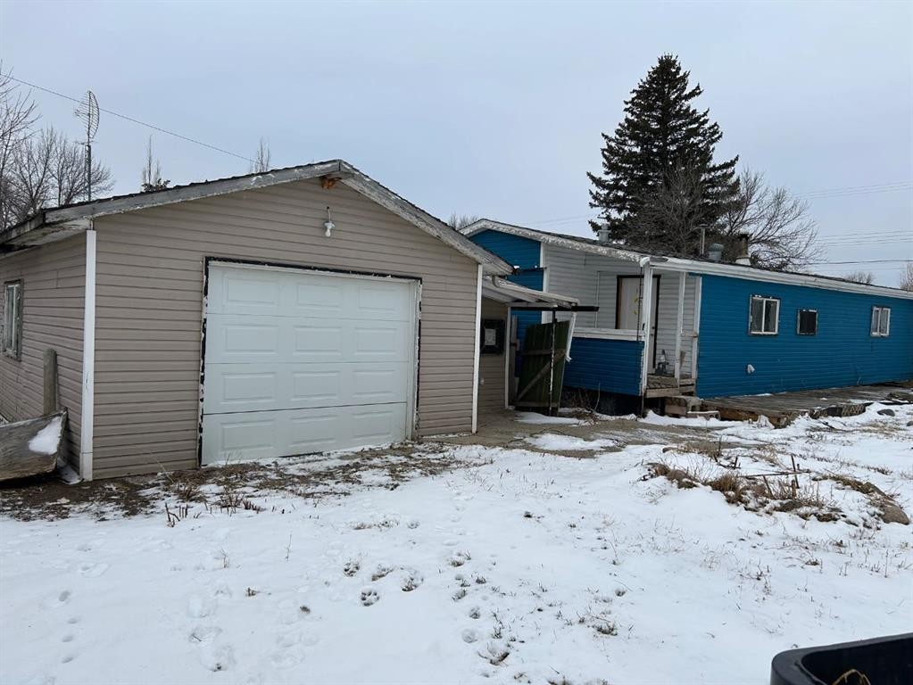 338 2 Avenue, Stirling, AB - Outdoor