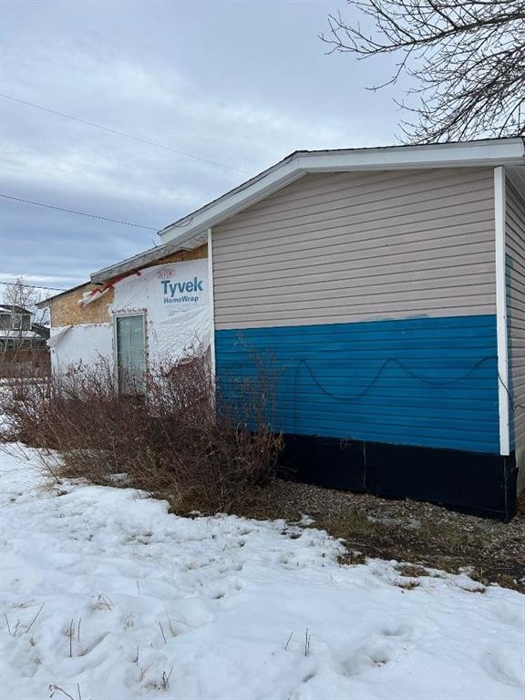 338 2 Avenue, Stirling, AB - Outdoor