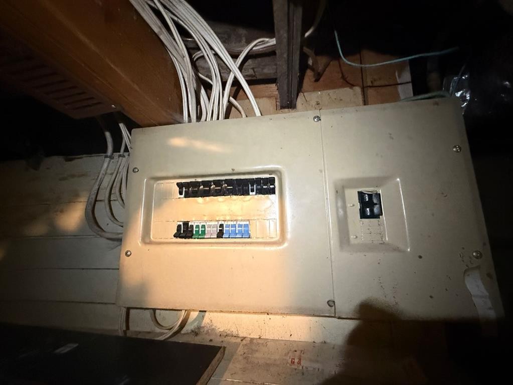 513 19 Street North, Lethbridge, AB - Indoor Photo Showing Basement